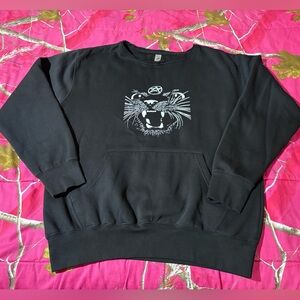 Graphic Black Women's Pullover Sweatshirt with Panther Print